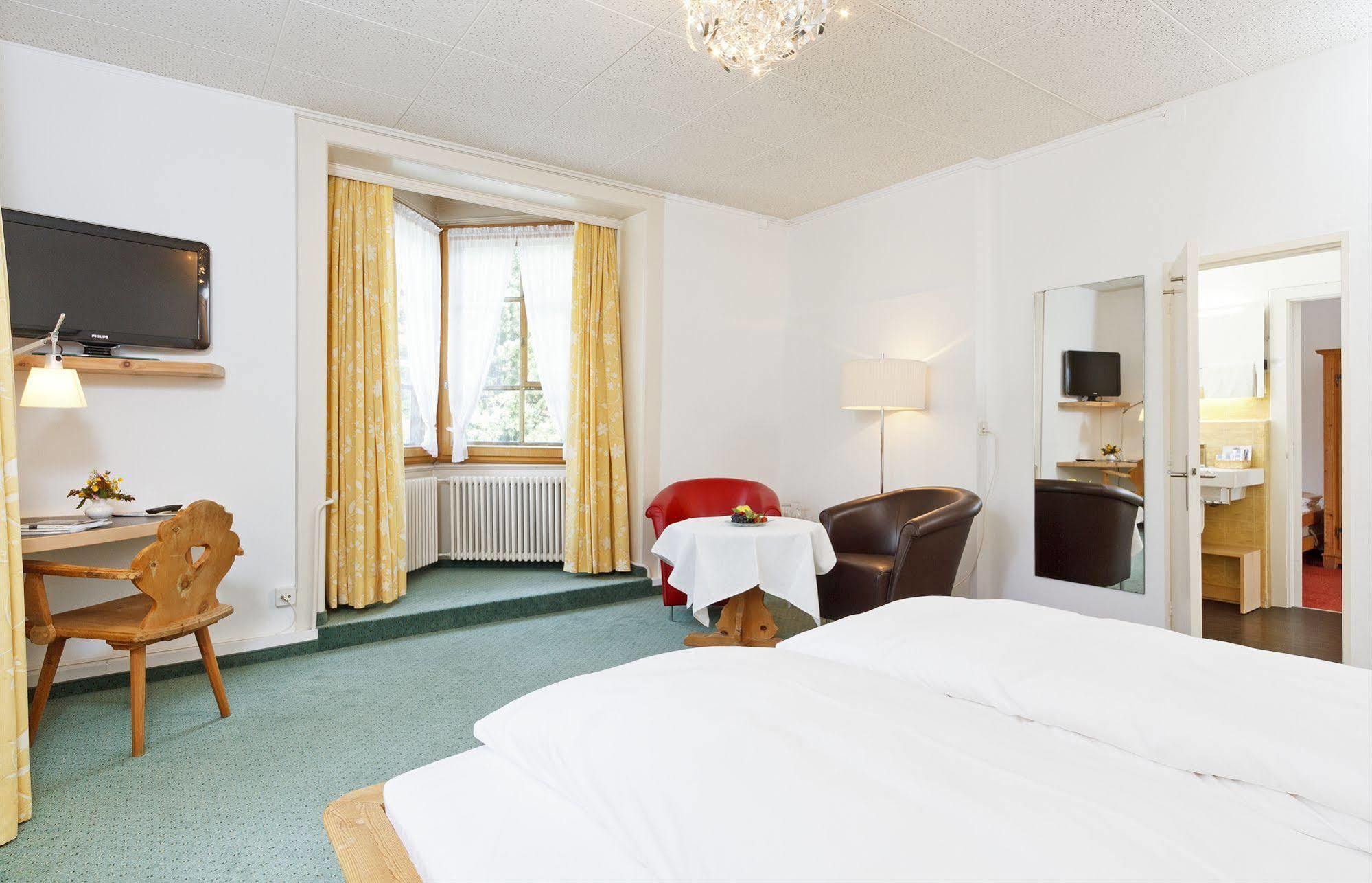 Schweizerhaus Swiss Quality Hotel Maloja Extérieur photo