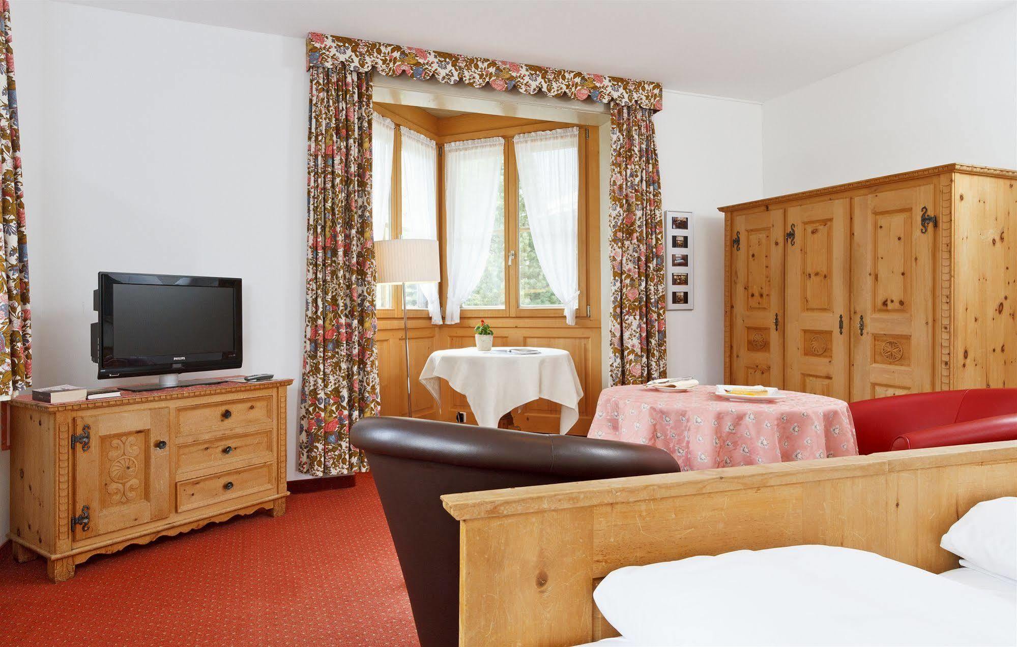 Schweizerhaus Swiss Quality Hotel Maloja Extérieur photo