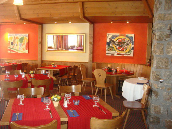 Schweizerhaus Swiss Quality Hotel Maloja Restaurant photo